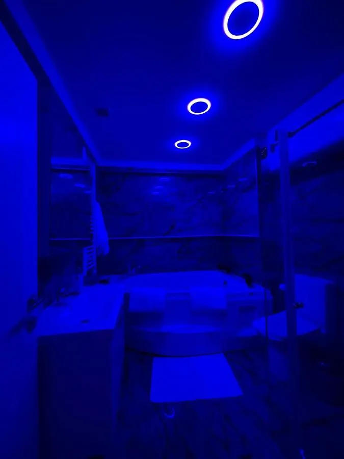 Suite In City Center ティラナ 0*,